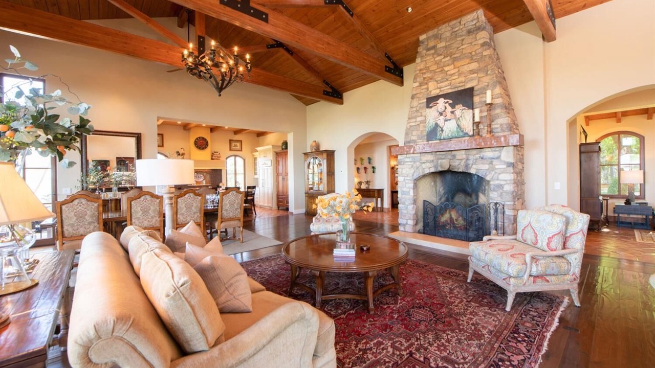 Photo of Livingroom in Napa County