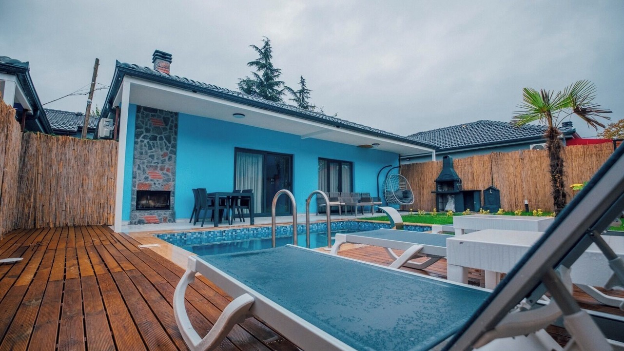 Photo of Patio Balcony in Yanik