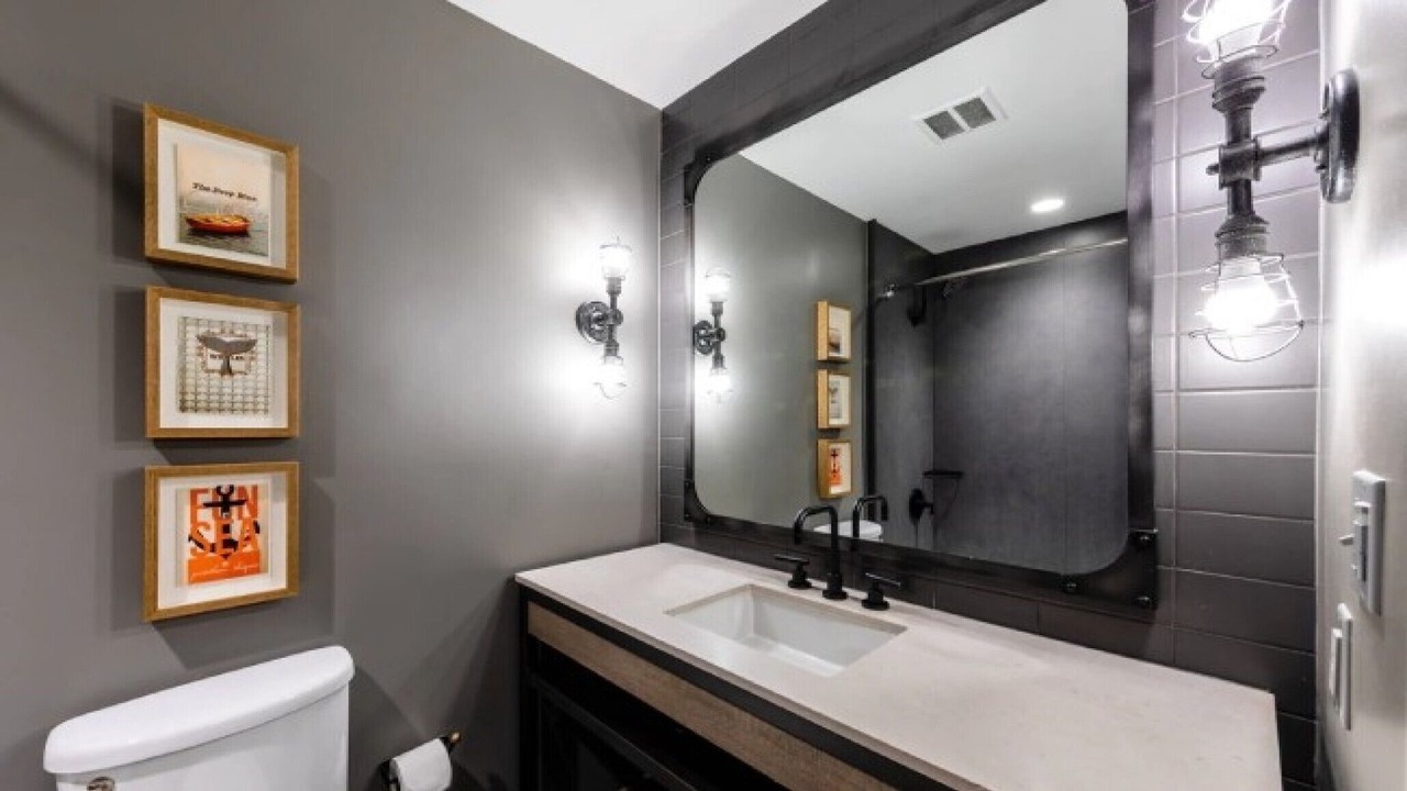 Photo of Bathroom in Fisherman's Wharf