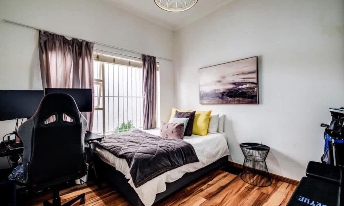 Photo of Bedroom in Cape Town City Centre