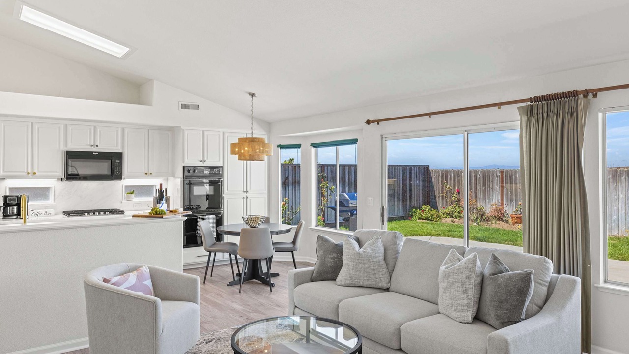 Photo of Livingroom in Marina