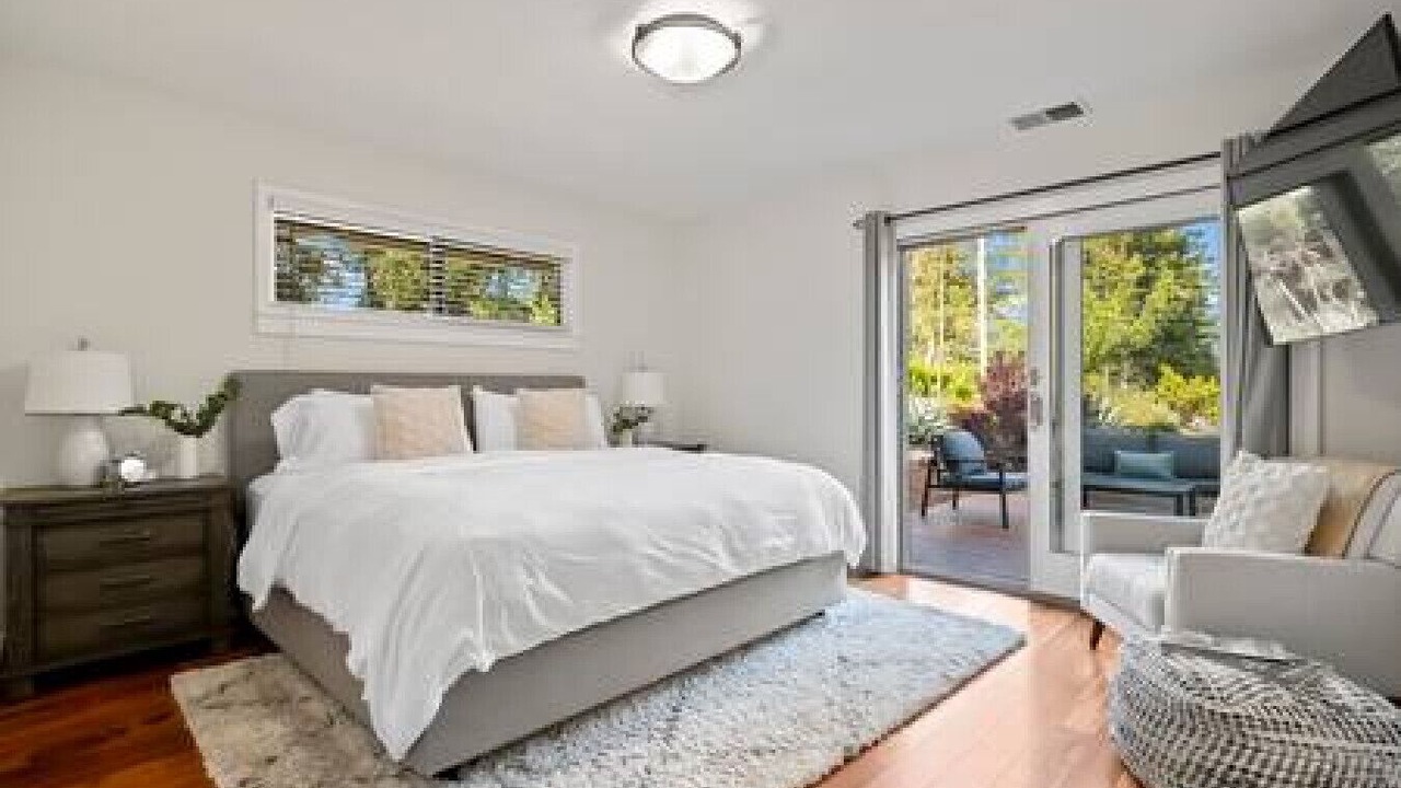Photo of Bedroom in Kenwood