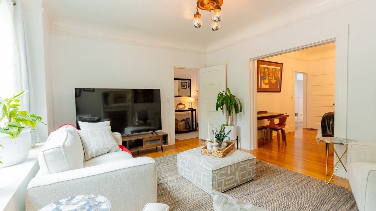 Photo of Livingroom in Eureka Valley
