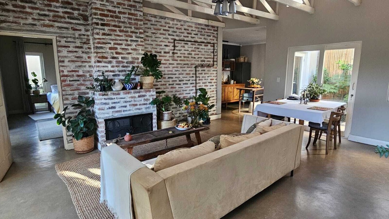 Photo of Livingroom in Greater Johannesburg Metropolitan Area