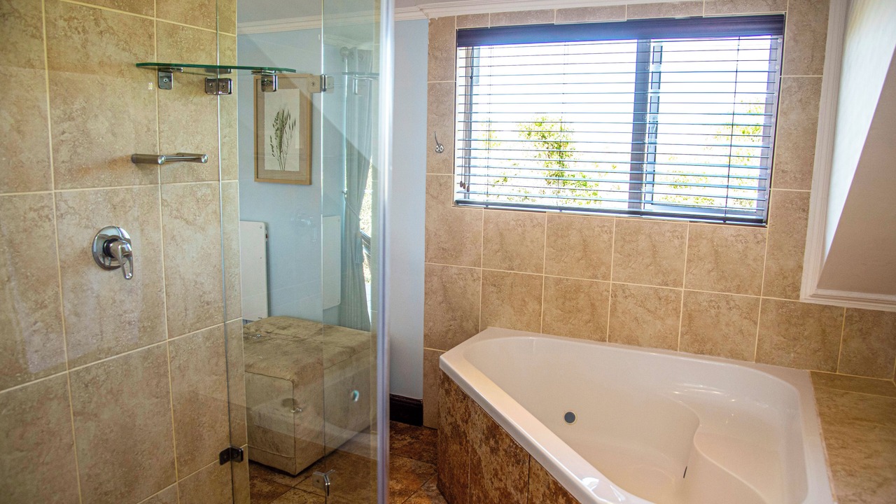 Photo of Bathroom in Knysna