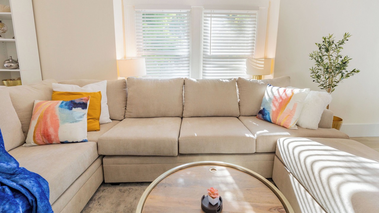 Photo of Livingroom in Piedmont Avenue