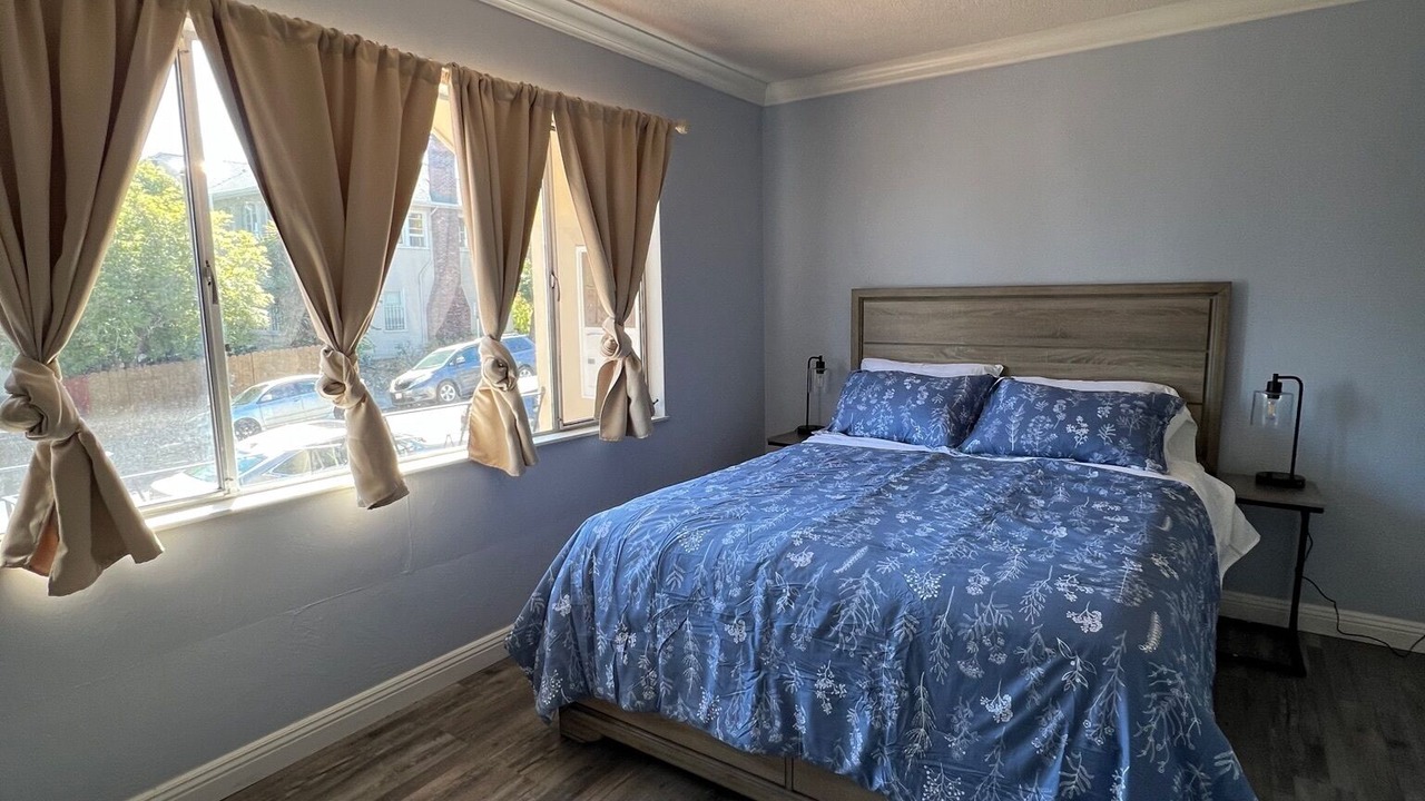 Photo of Bedroom in Oakland