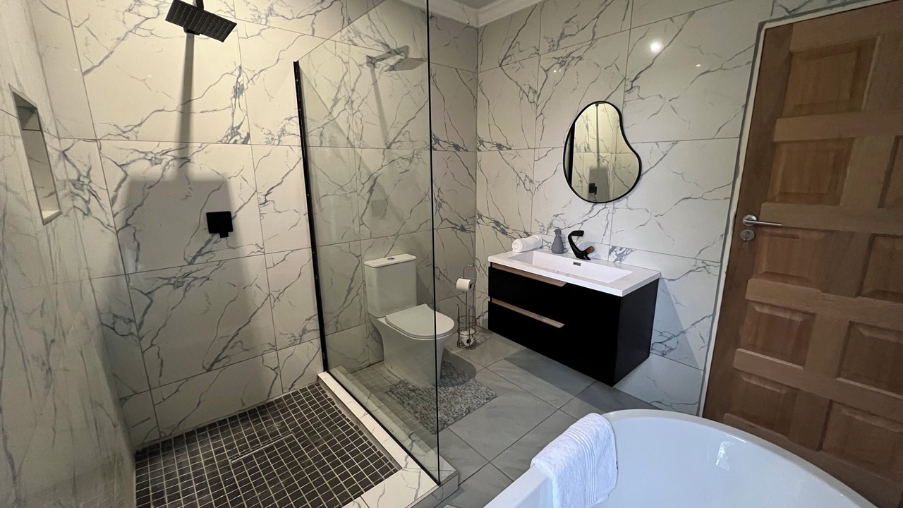 Photo of Bathroom in Douglasdale