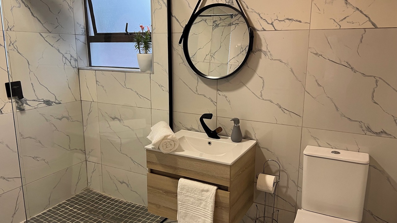 Photo of Bathroom in Douglasdale
