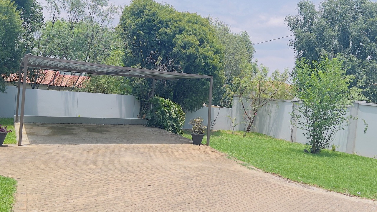 Photo of Others in Douglasdale