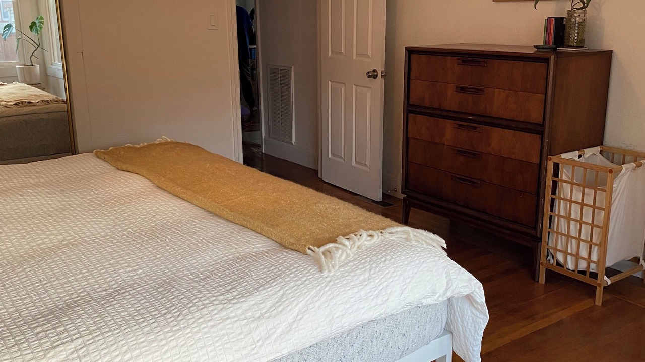 Photo of Bedroom in Oakland