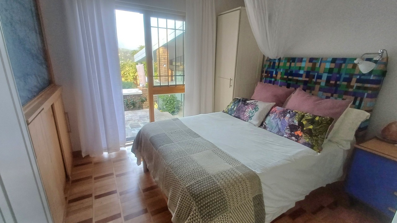 Photo of Bedroom in Somerset West
