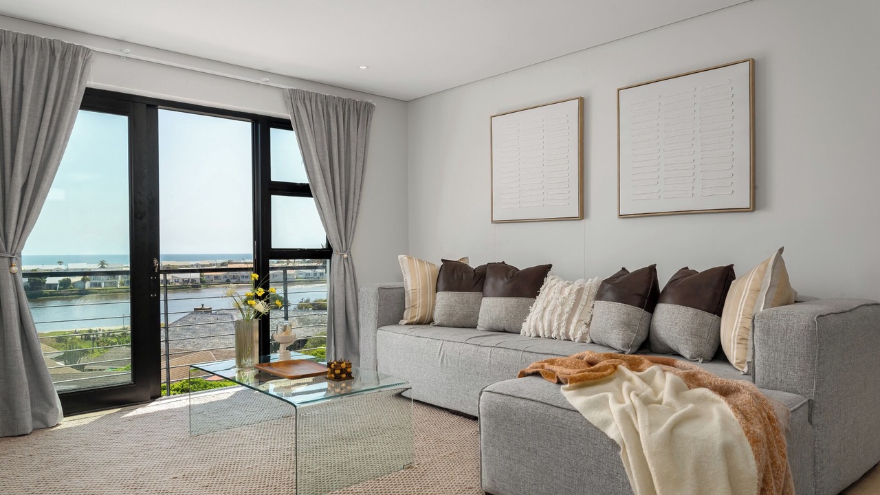 Photo of Livingroom in Milnerton
