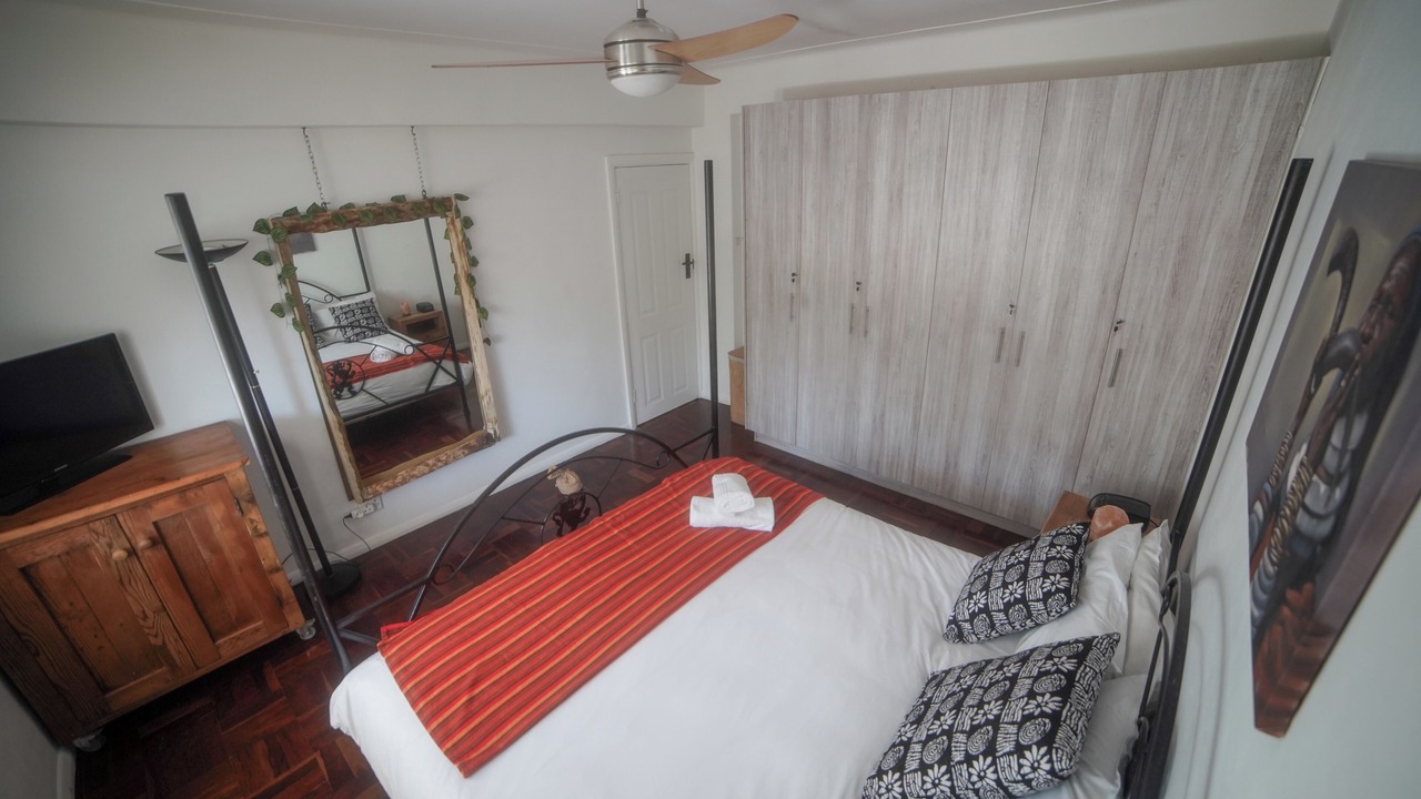 Photo of Bedroom in Three Anchor Bay