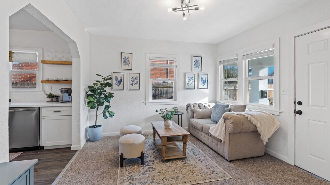 Photo of Livingroom in Sacramento