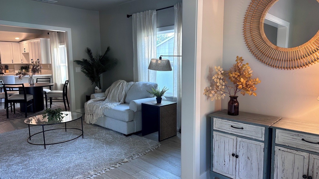 Photo of Livingroom in North Oak Park