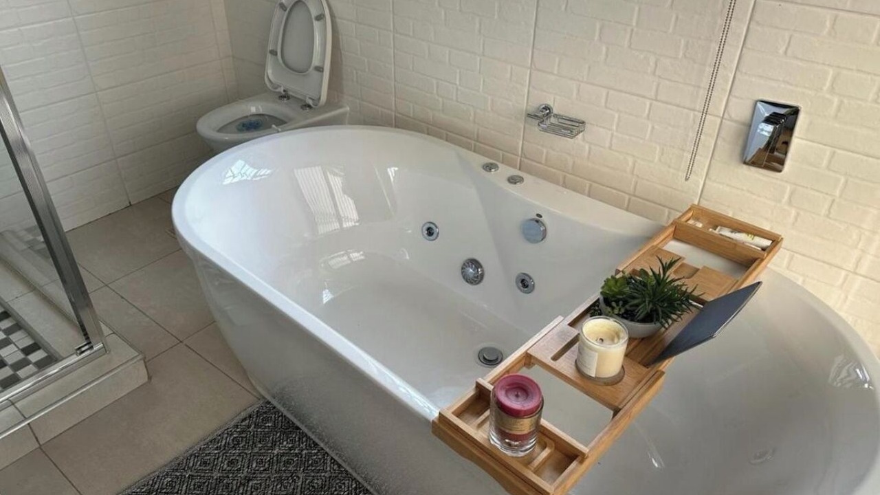 Photo of Bathroom in Pyramid