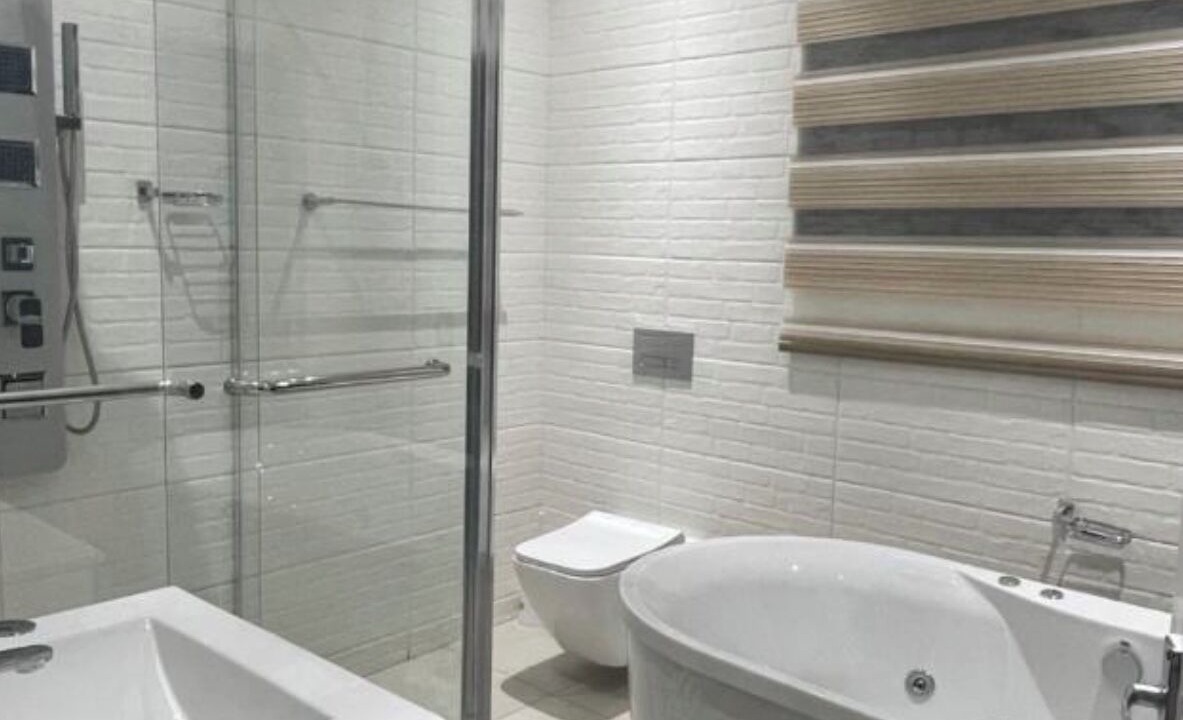 Photo of Bathroom in Pyramid