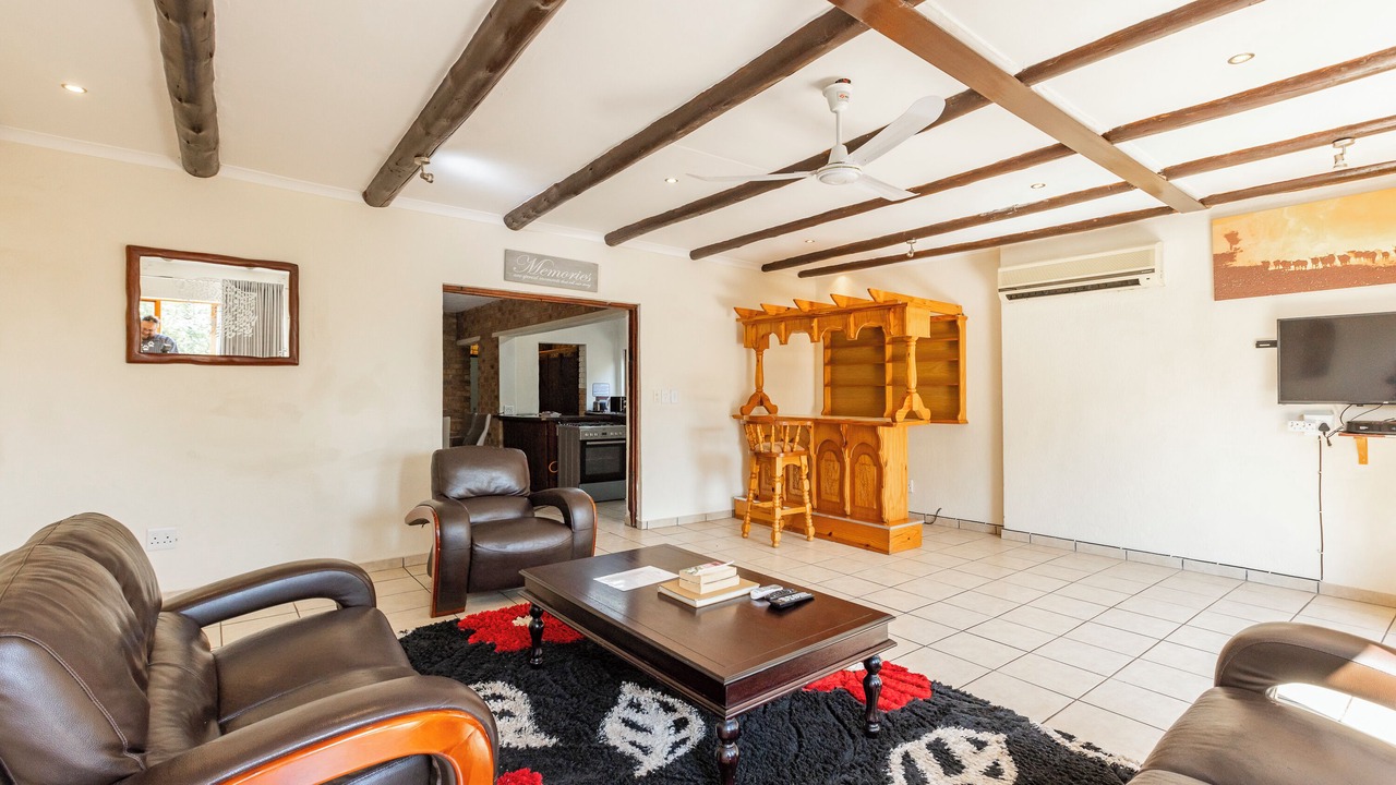 Photo of Livingroom in Marloth Park