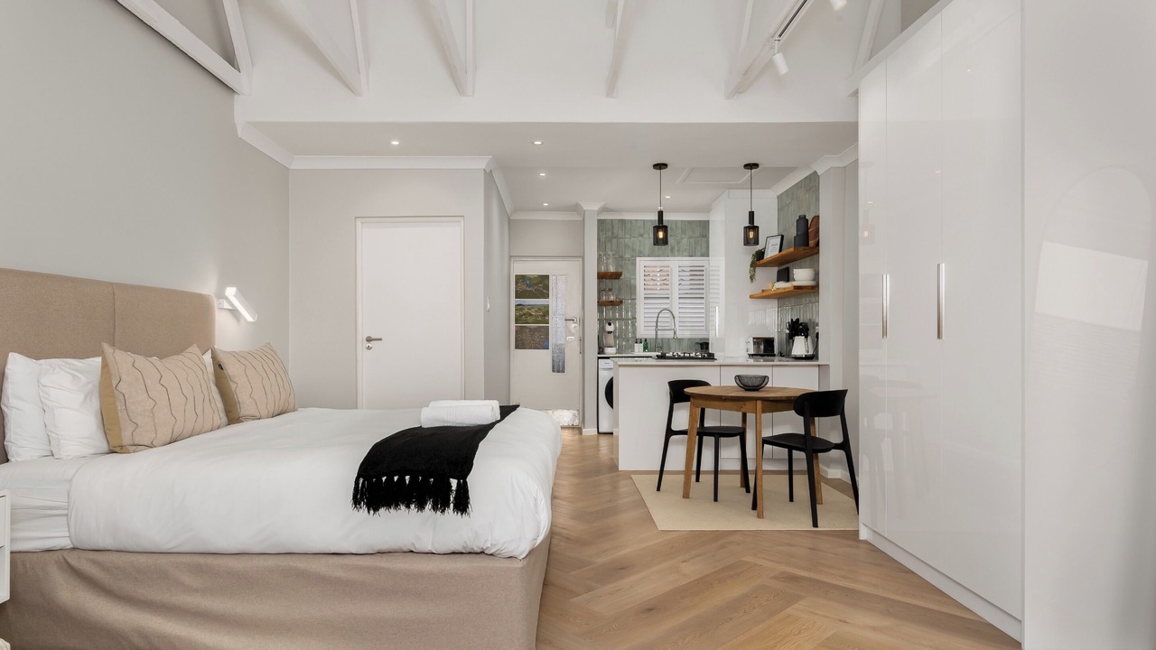 Photo of Bedroom in Three Anchor Bay