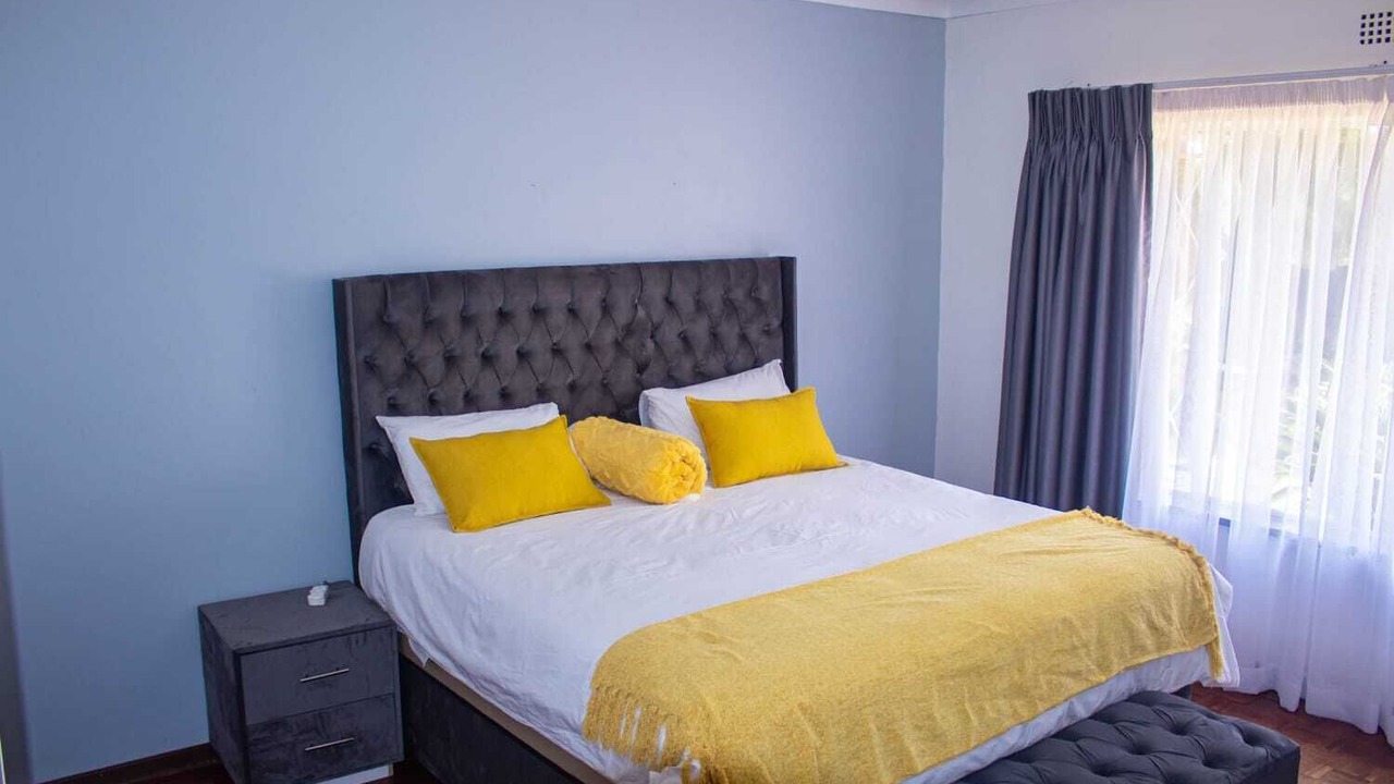 Photo of Bedroom in Lombardy East