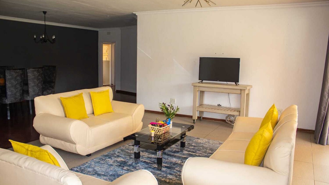 Photo of Livingroom in Lombardy East