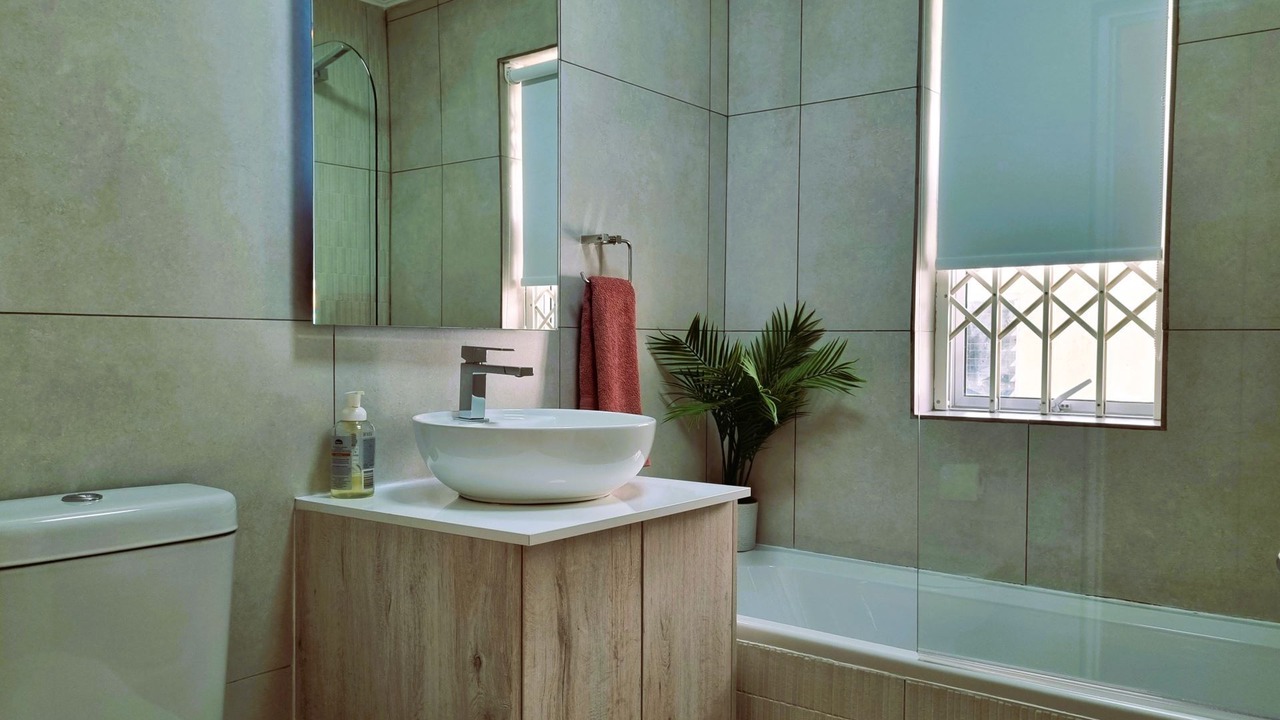 Photo of Bathroom in Strand