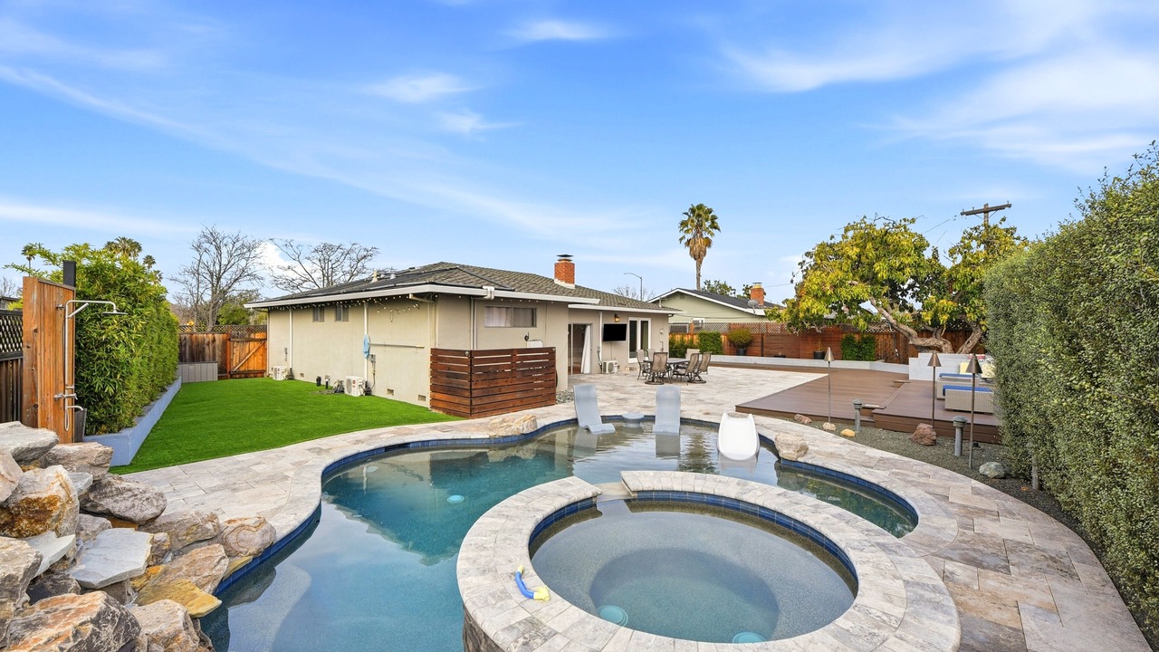 Photo of Outdoor in San Tomas
