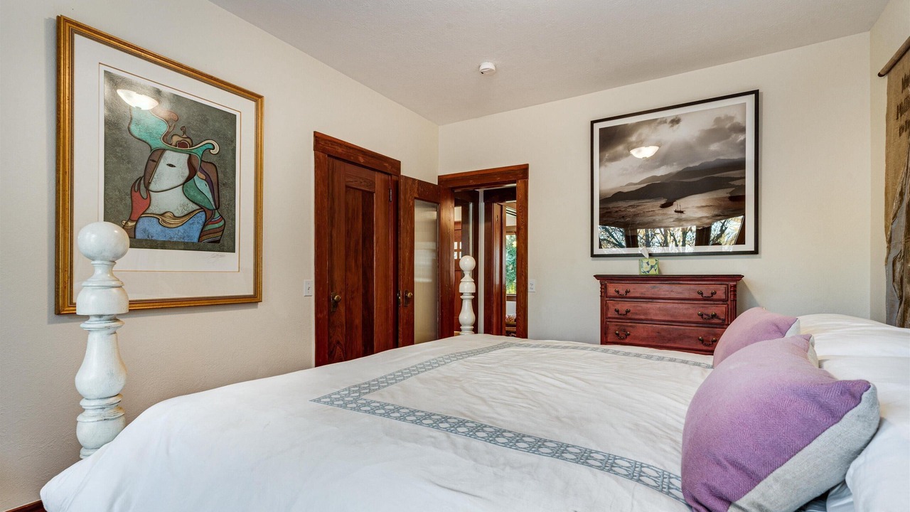 Photo of Bedroom in Geyserville