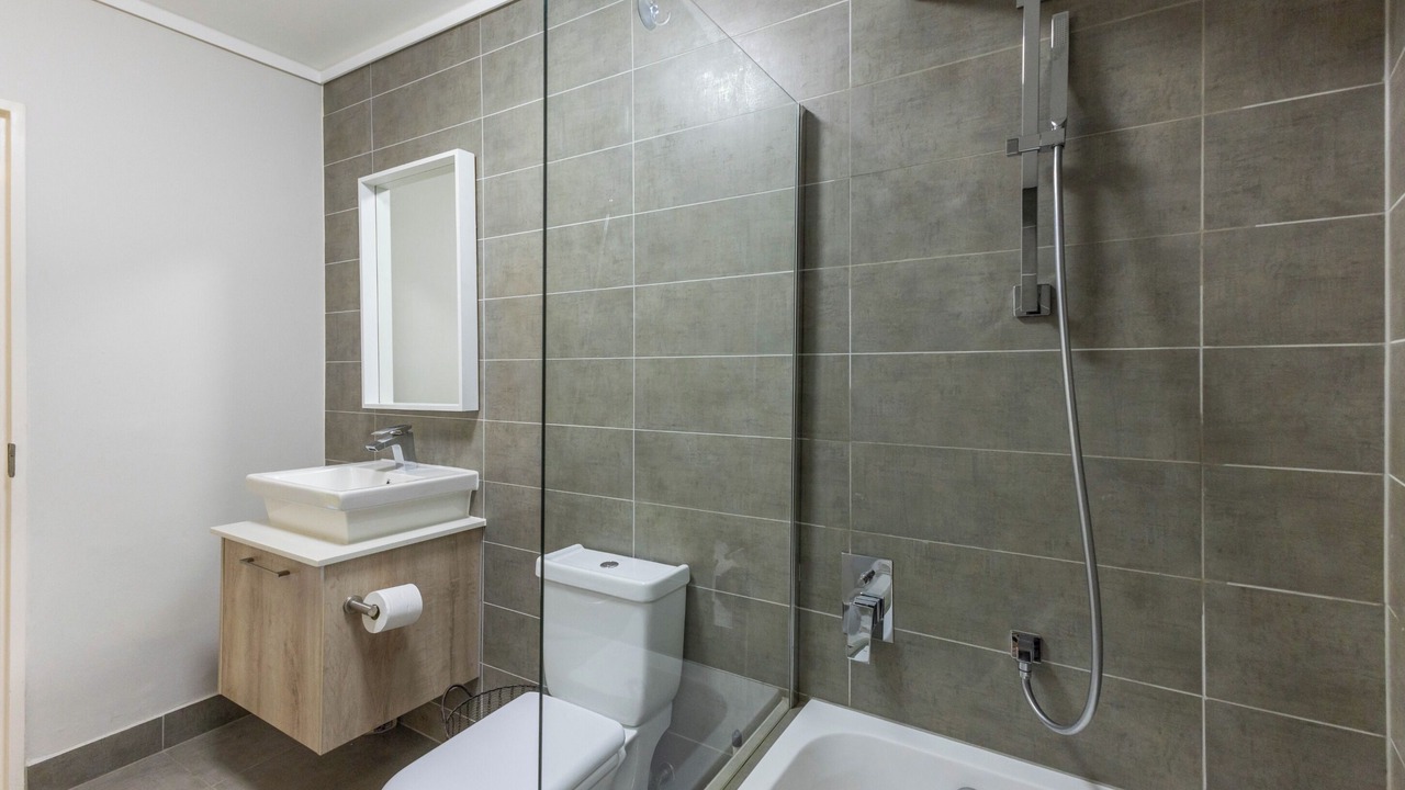 Photo of Bathroom in Flora Park