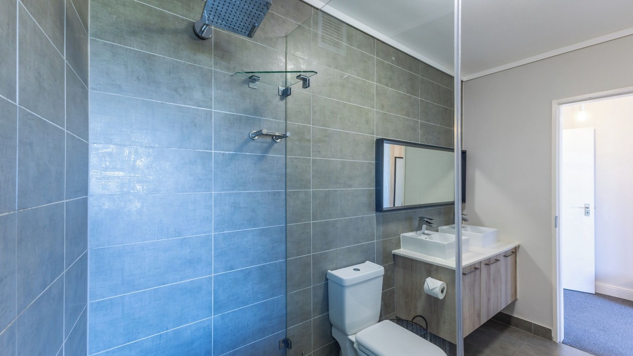 Photo of Bathroom in Flora Park