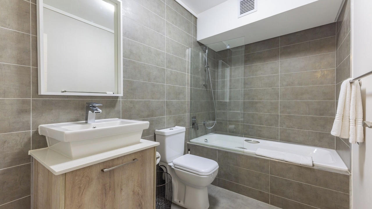 Photo of Bathroom in Flora Park