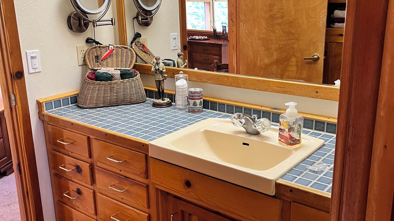 Photo of Bathroom in Long Barn