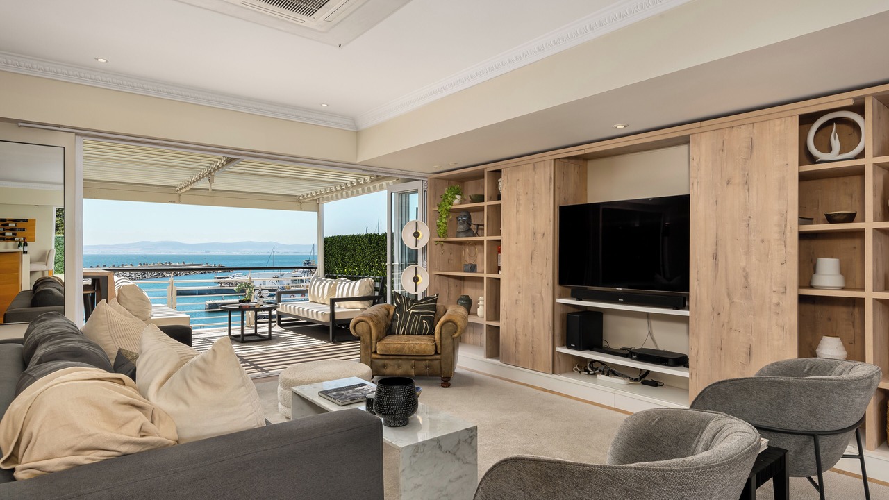 Photo of Livingroom in Mouille Point