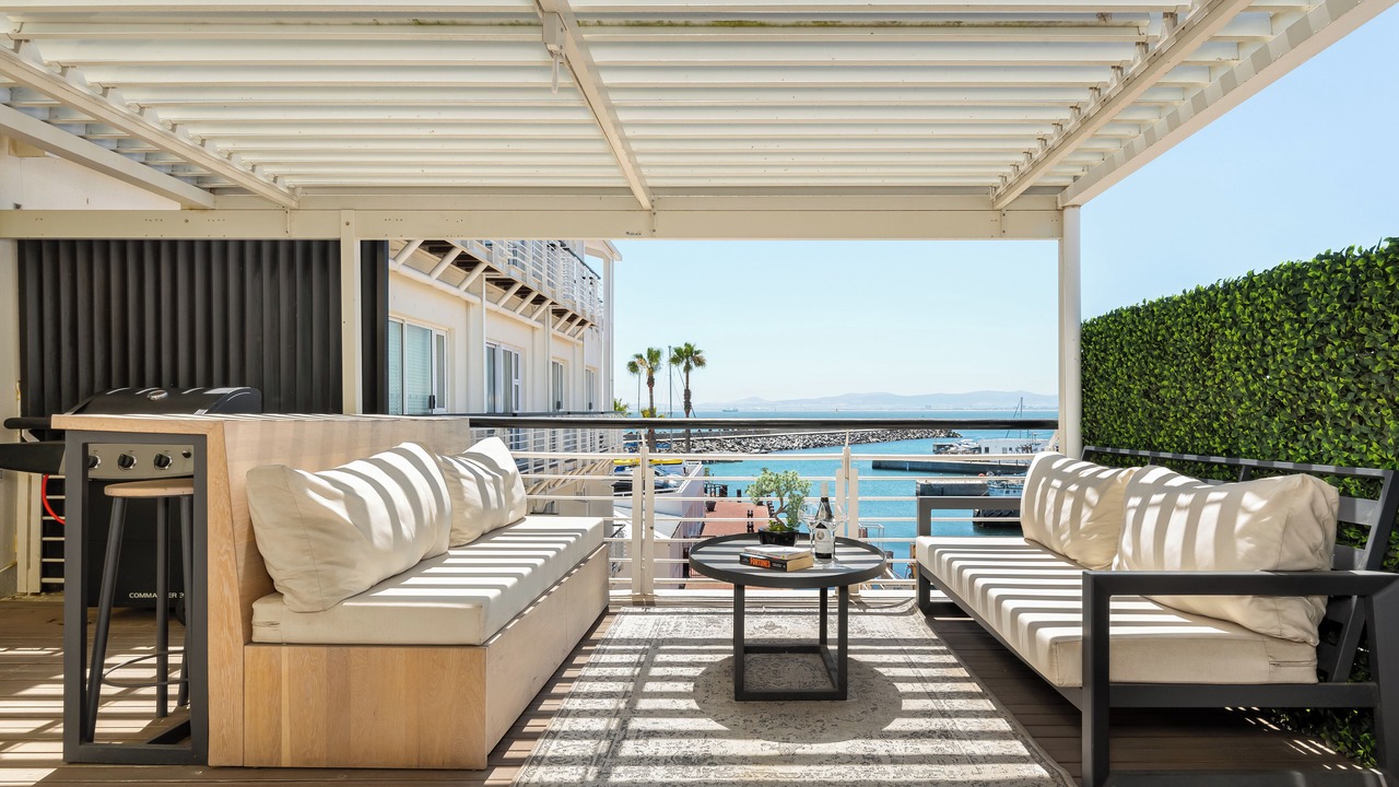 Photo of Patio Balcony in Mouille Point