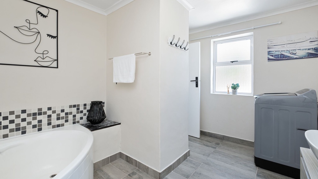 Photo of Bathroom in Marina da Gama