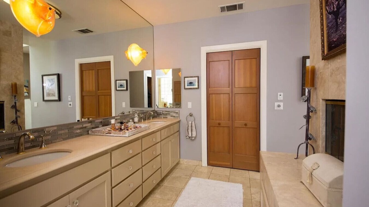 Photo of Bathroom in St. Helena