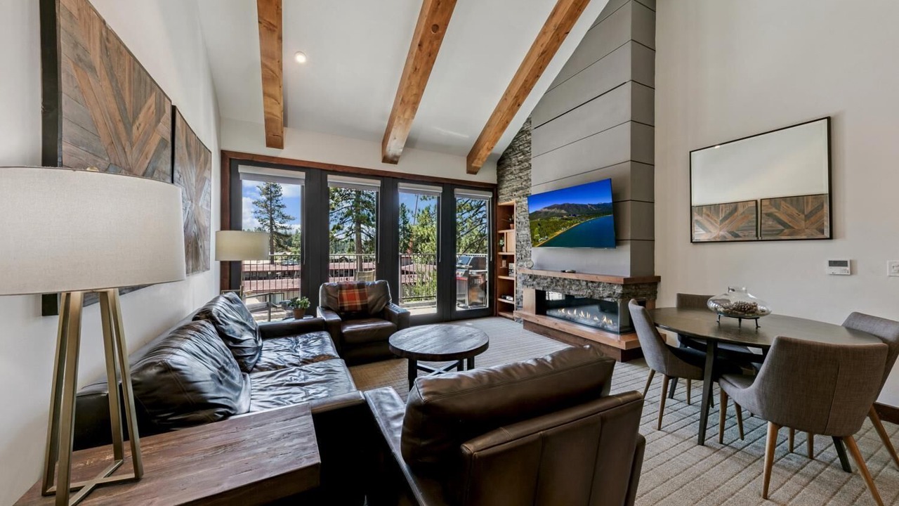 Photo of Livingroom in Lakeside Park
