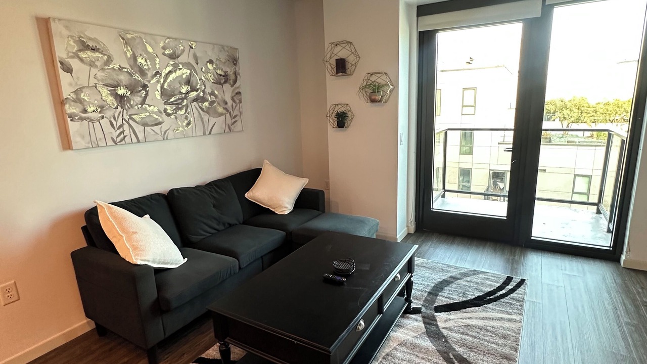 Photo of Livingroom in Tenderloin