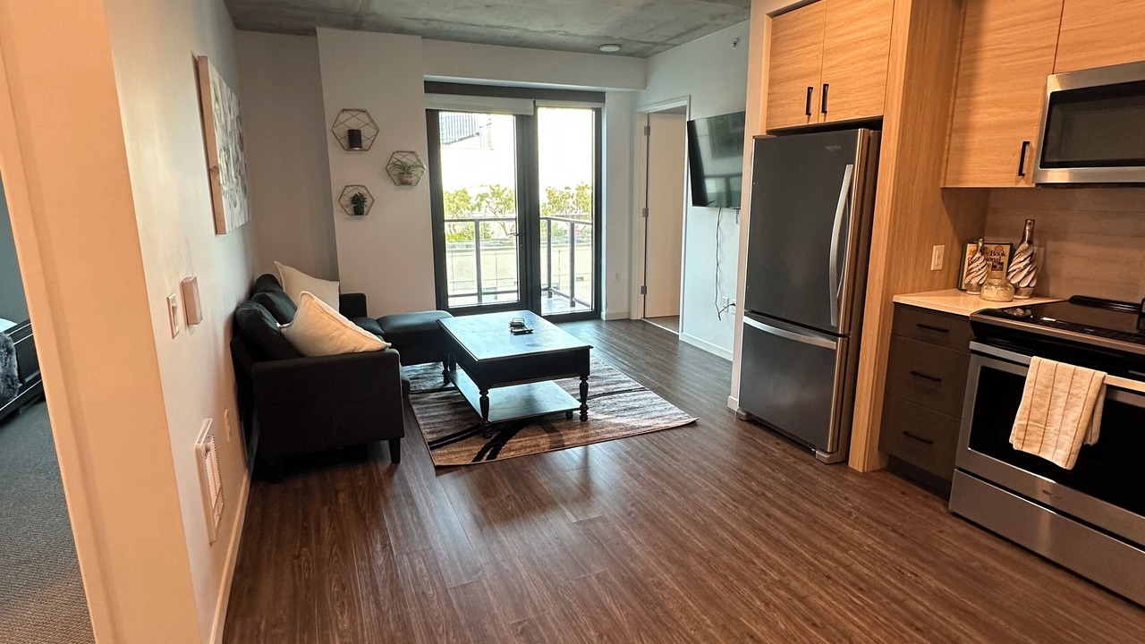 Photo of Livingroom in Tenderloin