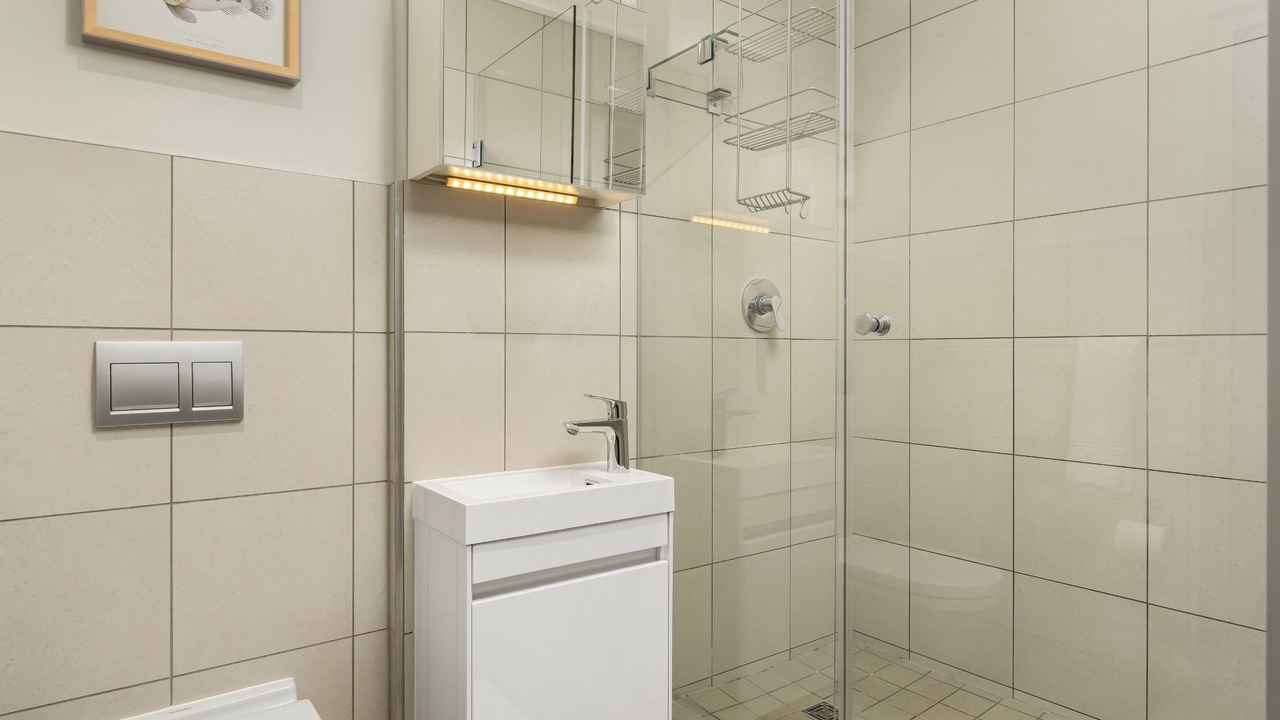 Photo of Bathroom in Flora Park
