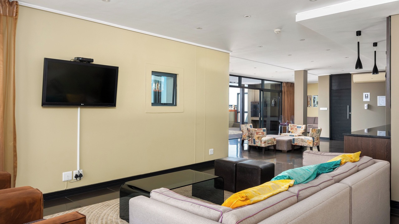 Photo of Livingroom in Century City