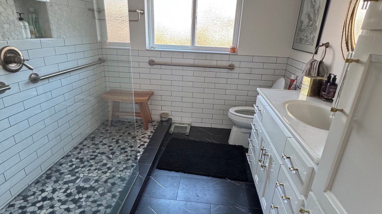 Photo of Bathroom in Fetters Hot Springs-Agua Caliente