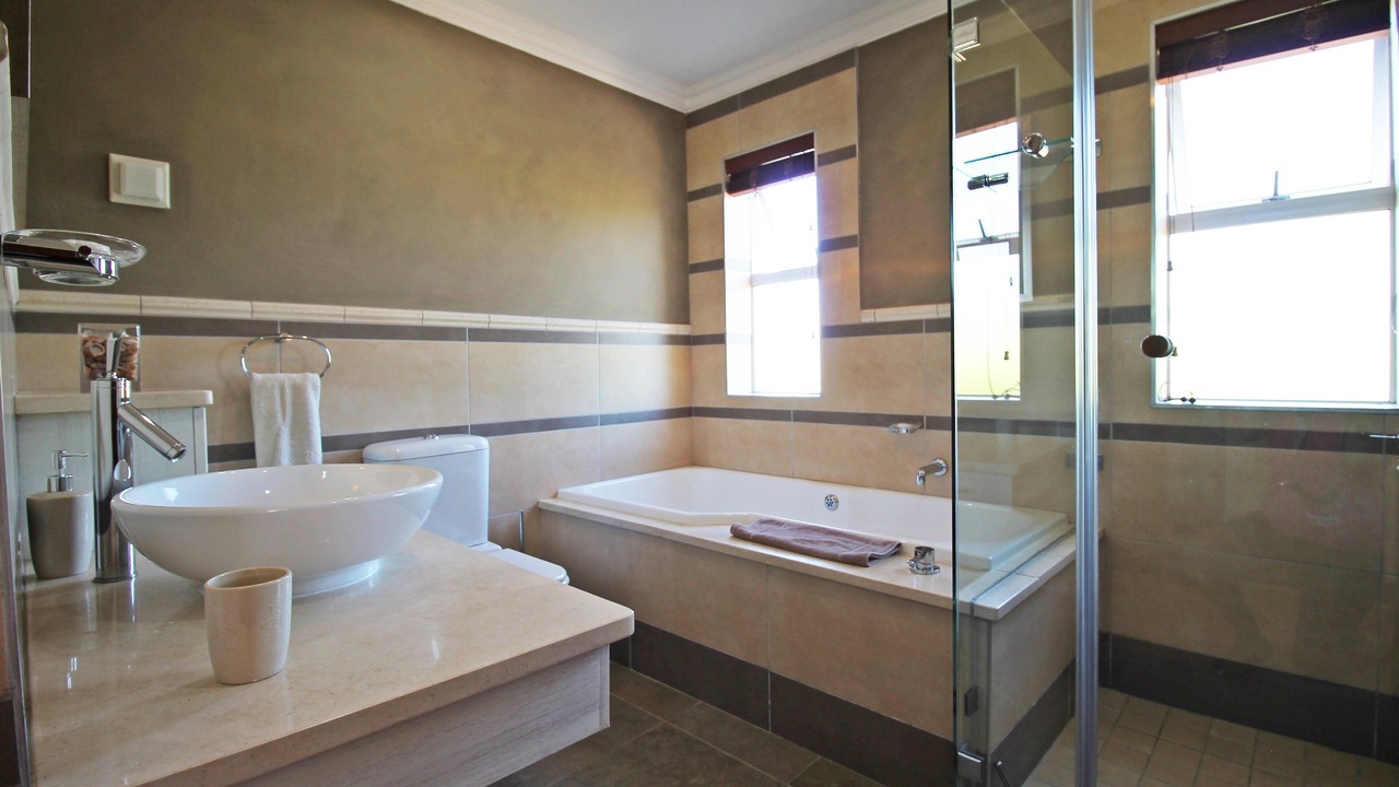 Photo of Bathroom in George
