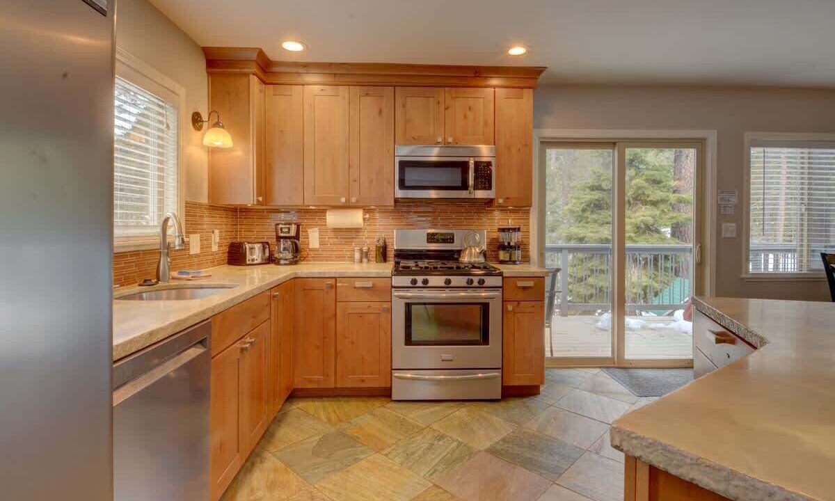 Photo of Kitchen in Tahoe Island