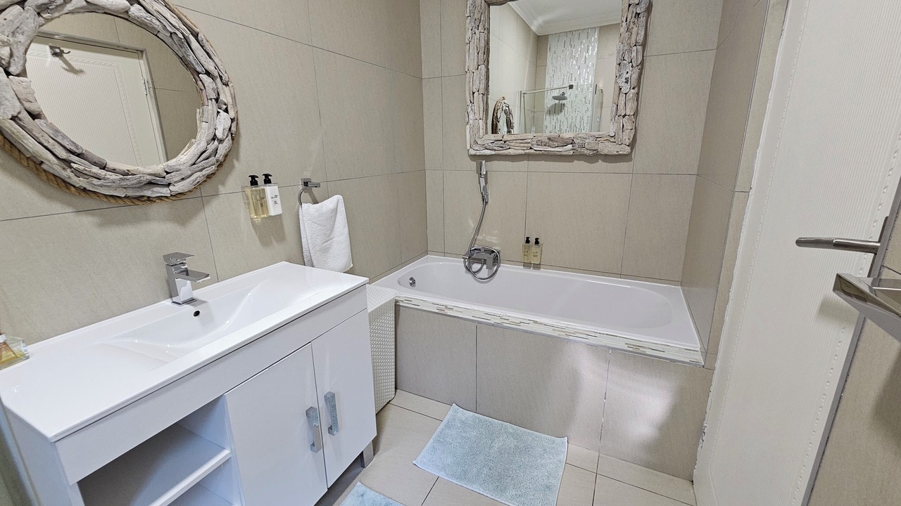 Photo of Bathroom in Myoli Beach