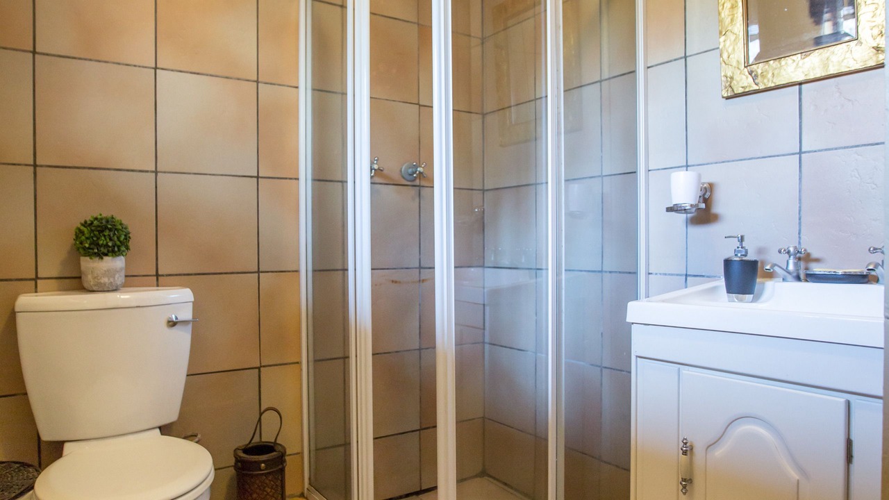 Photo of Bathroom in Greater Johannesburg Metropolitan Area