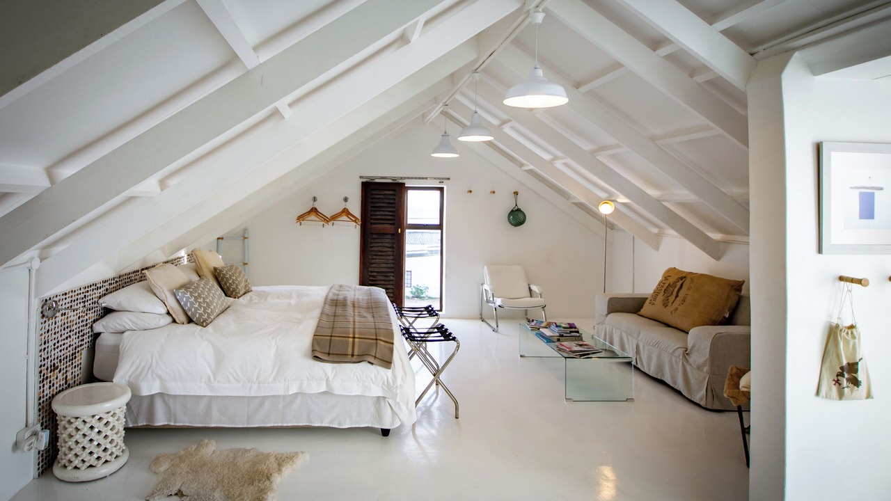 Photo of Others in Paternoster