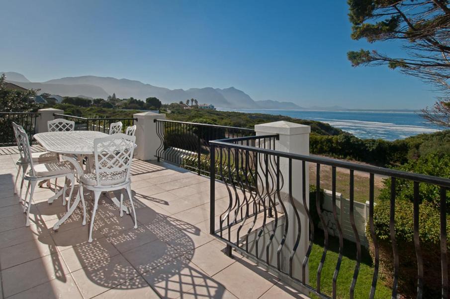 Photo of Others in Westcliff