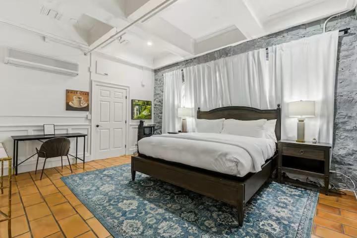 Photo of Bedroom in Santa Rosa